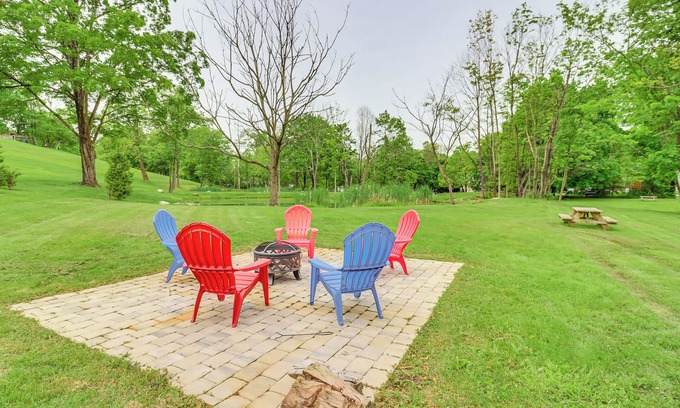 Saylorsburg Casa | Ski, Hike & Fish: Pet-Friendly Home in Saylorsburg