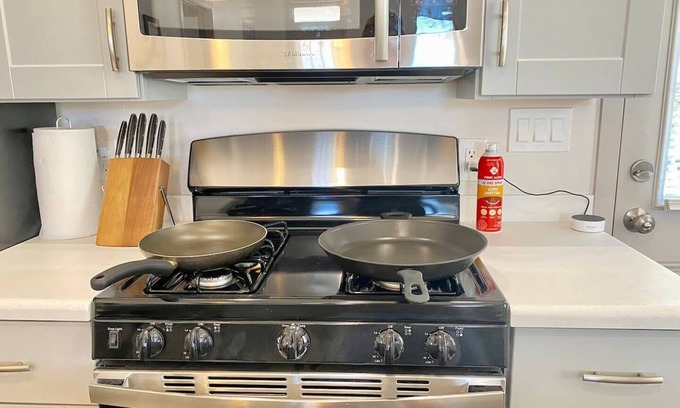 Fairpark Casa | SKI House small Central Modern Stay MINS. to Downtown SLC