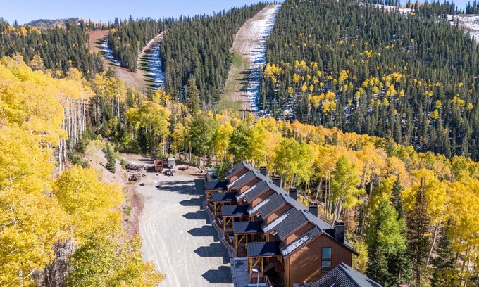 Beaver Cabina | Ski in, Ski Out Condo en Eagle Point Ski Resort | Capacidad 10, 7 camas remodelado