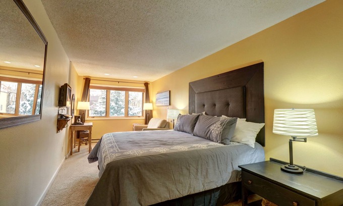 East Village at Copper Condominio | Ski in/out Cozy Hotel Room in East Village. FP209