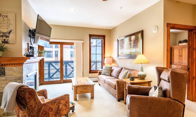 Peak 9 Condominio | Ski in/out, Downtown Location. Hot Tubs/Pool.