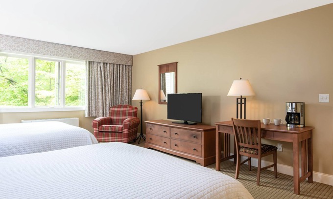 West Dover Apartamento | Ski-In Resort Room | 2 Queen Beds