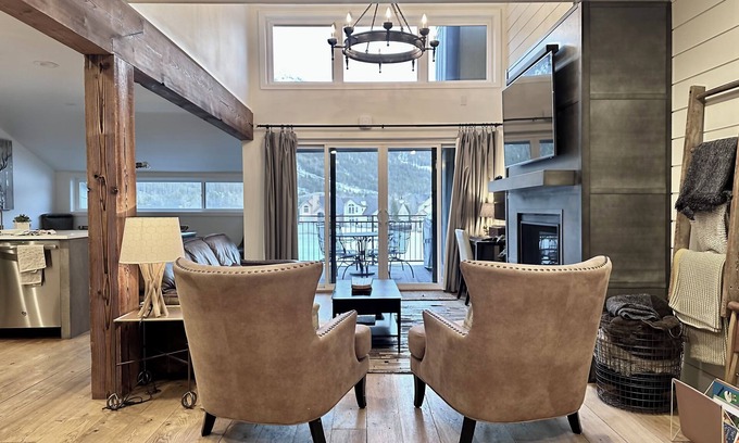 East Village at Copper Condominio | Mountain Getaway - 3BD 2BR - Copper Mtn Resort - HotTub