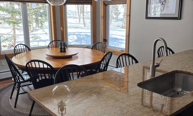 North Troy Condominio | Ski In Ski Out 4 BR Jay Peak Condo