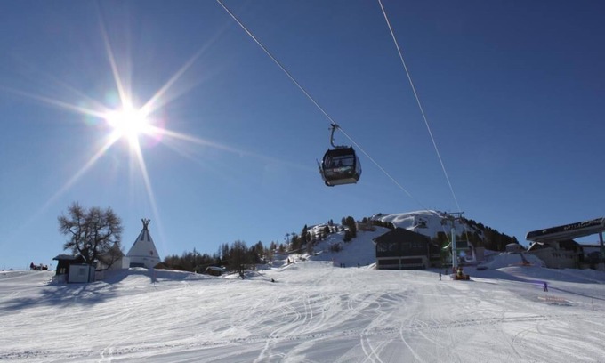 Nendaz Apartamento | SKI IN/SKI OUT Beautiful on Piste 2 Bedroom apartment in Veysonnaz, Switzerland
