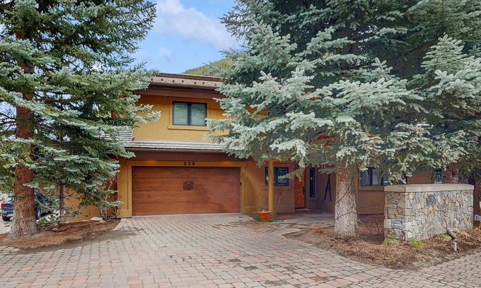 Warm Springs Casa | Ski-in/ski-out chalet with fireplace, furnished deck, & alfresco dining