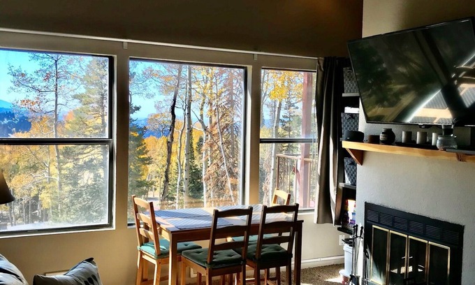 Beaver Condominio | Ski in, Ski out Condo at Eagle Point Ski Resort. Sleeps 7.