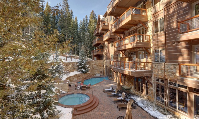 River Run Condominio | Ski-In / Ski-Out Condo con acceso a la piscina, jacuzzi, área de barbacoa + fogata