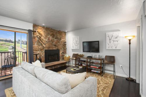 Steamboat Springs Casa | Ski In, Ski Out, Ski Slope Views, California King, Recently Renovated