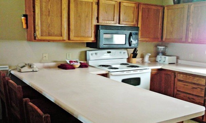 Powder Ridge Village Condominio | Ski In, Ski Out con 25 senderos en Powder Ridge Village!