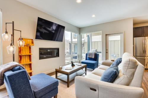 Silvercreek Casa | Ski-InandSki-Out Granby Getaway with Fire Pit!