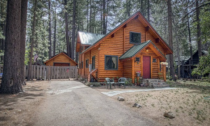 Al Tahoe Cabina | Ski Lease or monthly – South Lake Tahoe, authentic Log Cabin in Al Tahoe