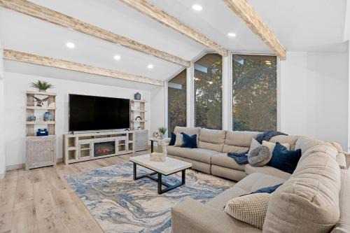 Olympus Cove Casa | Ski Lover's Paradise- 7BR Villa Near Top Resorts home