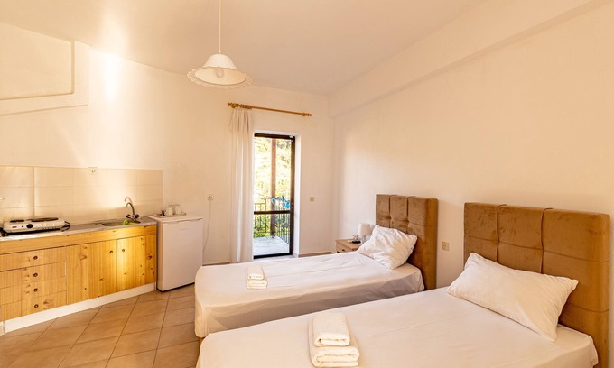 Nea Skioni Apartamento | Skioni Studio: Double Room with Terrace