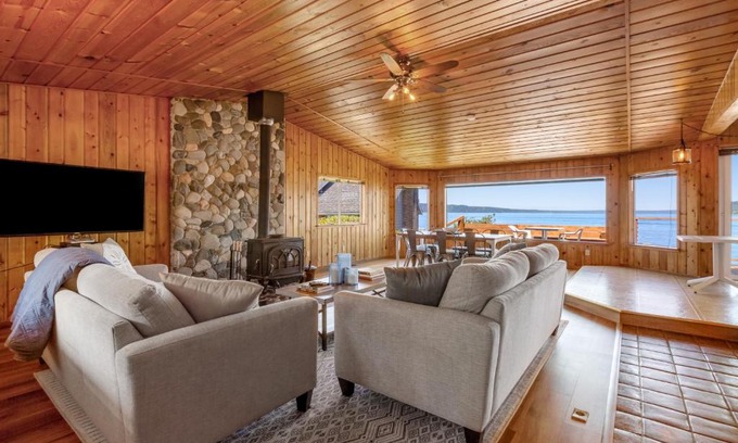 Tulalip Casa | Skiou Point Beach House