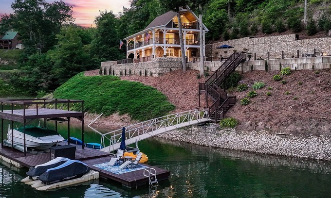 Butler Casa | Skipping Stones Getaway - Watauga Lake Dock & Hot Tub, Summer Fun Awaits