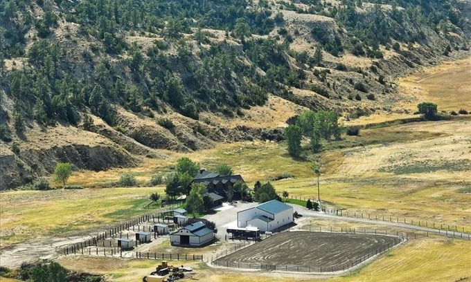 Yellowstone County Otro | Sky Creek Ranch Montana Lodge House
