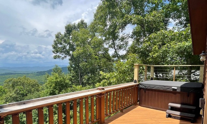 Upper Peachtree Chalet De Esquí | Sky High - beautiful long range mountain views!