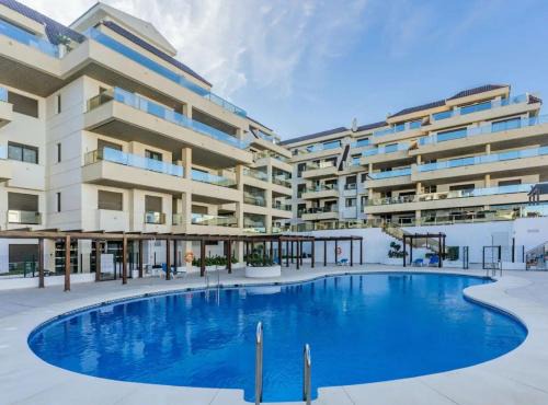 Castillo de Sabinillas Apartamento | Sky-High Luxury Panoramic Sea Views & Expansive Terraces in this La Duquesa Penthouse