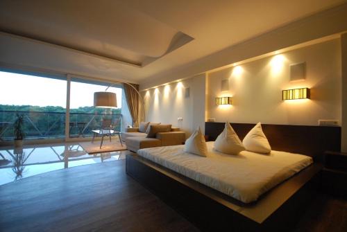 Brasa Apartamento | Sky-High Sauna Penthouse Retreat with City Views
