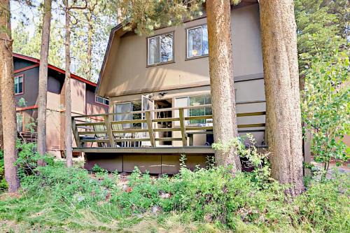 Tahoe Island Casa | Sky Meadows Charmer