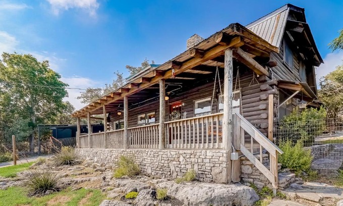 Canyon Lake Casa | Skyband Cabin