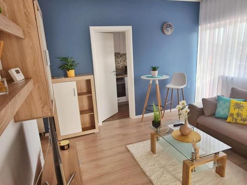 Oradea Apartamento | Skyblue Central apartment - 2 Bedrooms & free parking