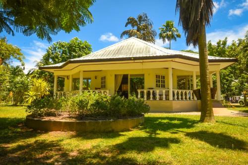 Praslin Island Casa | Skyblue Guesthouse - Self Catering
