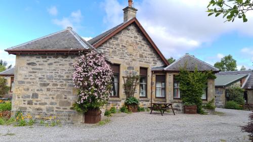 Kingussie Casa | Skye Cottage, Meadowside House, near Kingussie