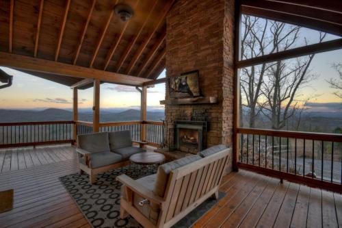 Mineral Bluff Villa | Skyfall Sweeping mountain views gas fireplace hot tub