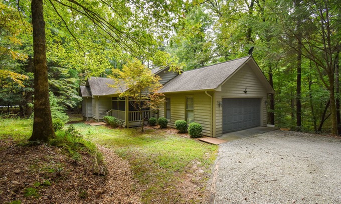 Sautee Nacoochee Casa | Skylake home with pool & tennis access - fireplace, grill, large deck, and AC