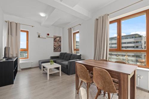 Vitan Apartamento | SkyLawn Retreat Free Parking