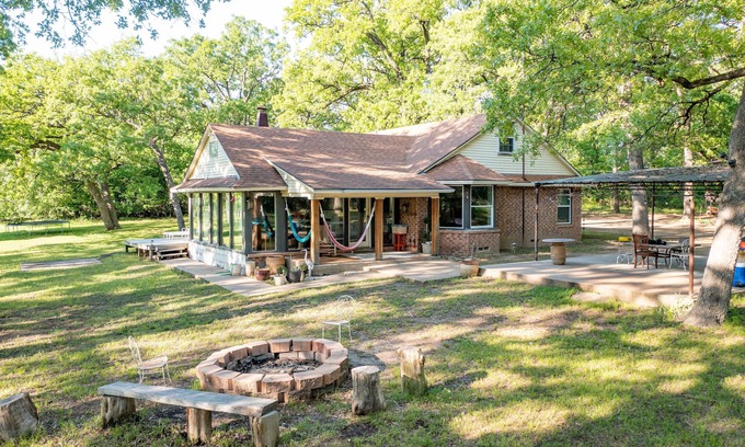 Miller Grove Casa | Skylight Ranch - Spacious Getaway
