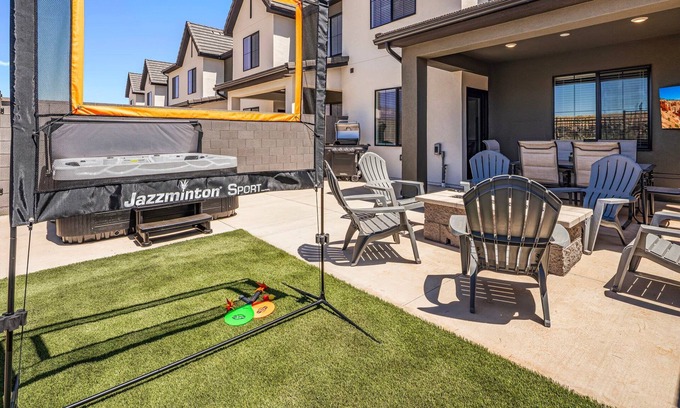 St. George Casa | Skyline 1694|Hot Tub, Arcade Games, Nintendo Switch, Community Amenities!