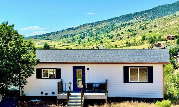 Fort Collins Casa | Skyline by the Lake – Fort Collins vacation Home by Horsetooth Reservoir.