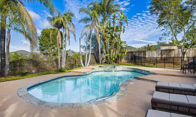 Vista Casa | *Skyline Ocean View Private Estate*