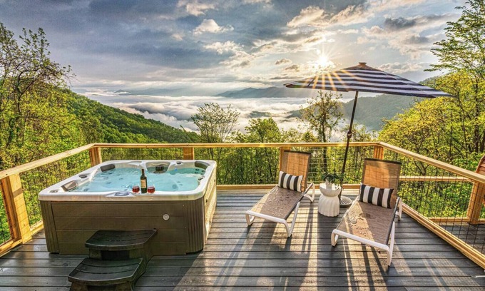 Whittier Cabina | SkyLux by 5 Seasons Homestays