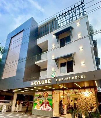 Alwaye Cabina | Skyluxe Airport Hotel