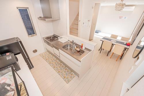 Sumida Hotel | SkyTreeStayHotel2鐘ヶ淵駅から徒歩4分天井からskytreeが見えます
