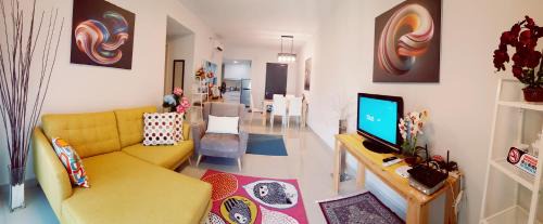 Seri Kembangan Apartamento | Skyview Univ360 Place Facing Mines Lake