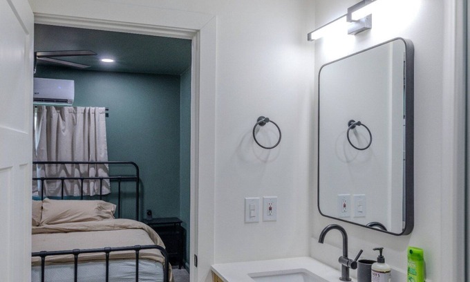 Poplar Grove Cabaña | SLC Cozy Backhouse - Downtown SLC Base