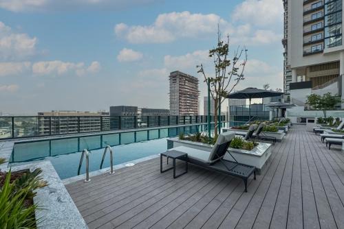 Nad Al Sheba Apartamento | Sleek and Stylish 1 Bed in The Crest Sobha Hartland