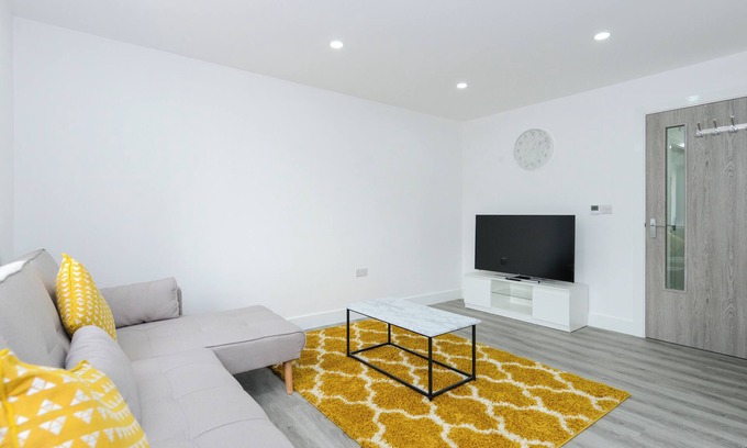 Gedling Apartamento | Sleek and Stylish 2bed Home, Low Carbon, Parking