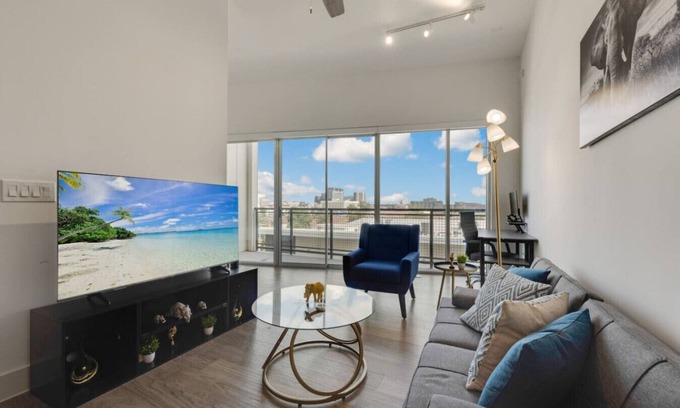 Cedars Apartamento | Sleek loft style 2BR I Gym I Parking I Workspace