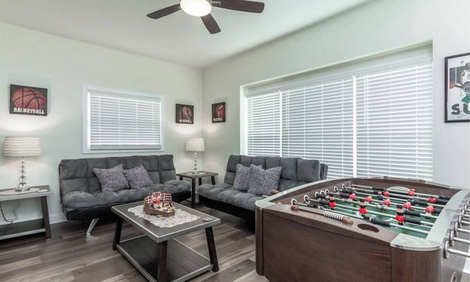 Pico-Union Apartamento | Sleep 10 in 4BR 2BA near LA Convention Center DTLA