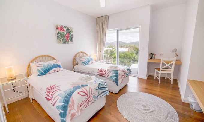 Bogangar Apartamento | Sleep 38 in the heart of Cabarita Beach, gateway to the Tweed Coast and Valley.