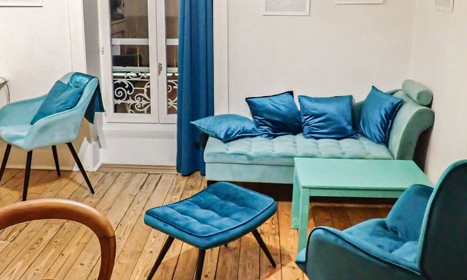 Prefecture Apartamento | Sleep at a shrink's! Top originality! Charming furnished apartment in the heart of town