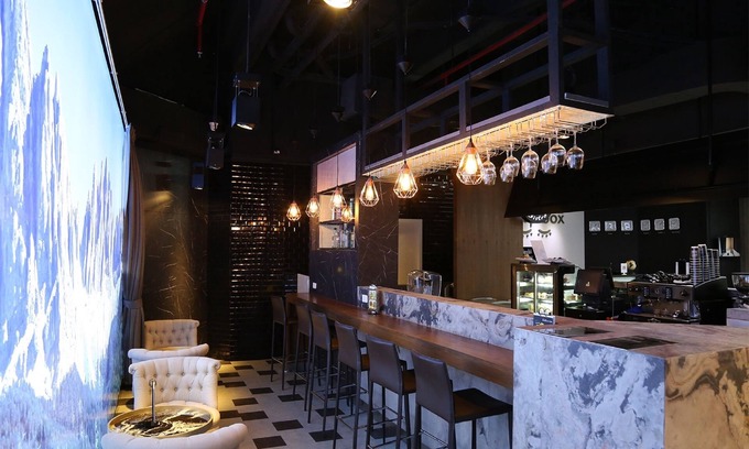 Don Muang Hotel | Sleep Box by Miracle