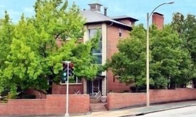 Lindenwood Park Condominio | Sleep up to 14 in Massive Centrally Located 3,400 sqft condo