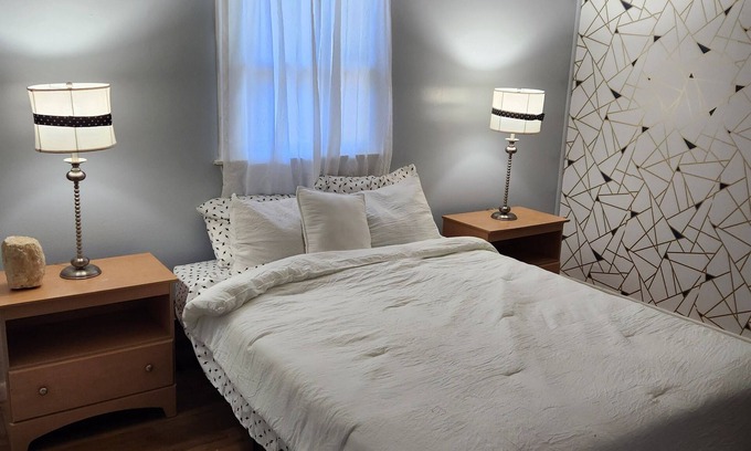 Howard Casa | Sleep up to 6, bring your dogs, relax and enjoy